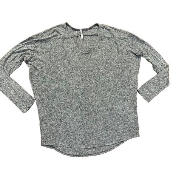 Lulu’s Basic Heathered Gray relaxed fit Knit Blouse Long Sleeve V Neck Hi Lo sz - Picture 1 of 6